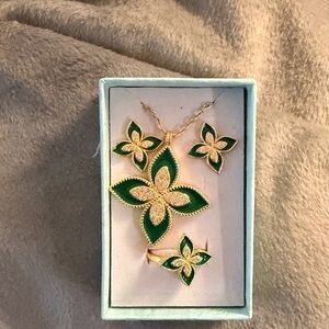 Gold-Tone Green Enamel Floral Necklace Set - Statement Pendant